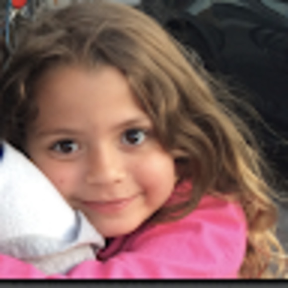 Meet your Posher, Ava - Picture 1 of 1